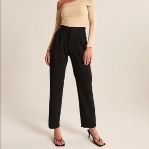 A&F Tailored Menswear Dad Pants in OFF WHITE